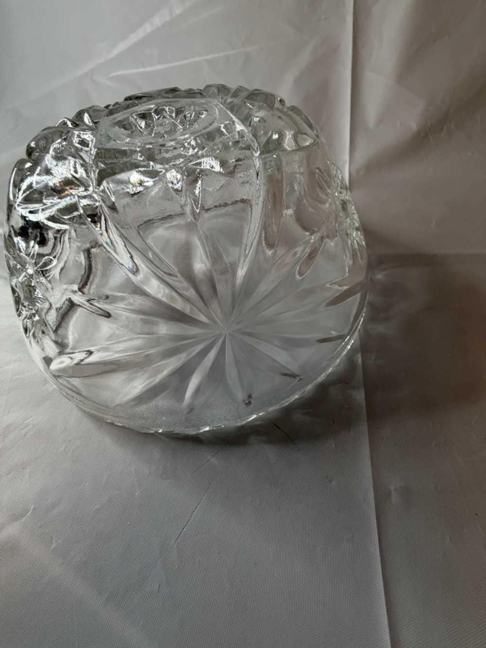 Vintage Anchor Hocking glass serving bowl - 5” - Picture 3 of 6